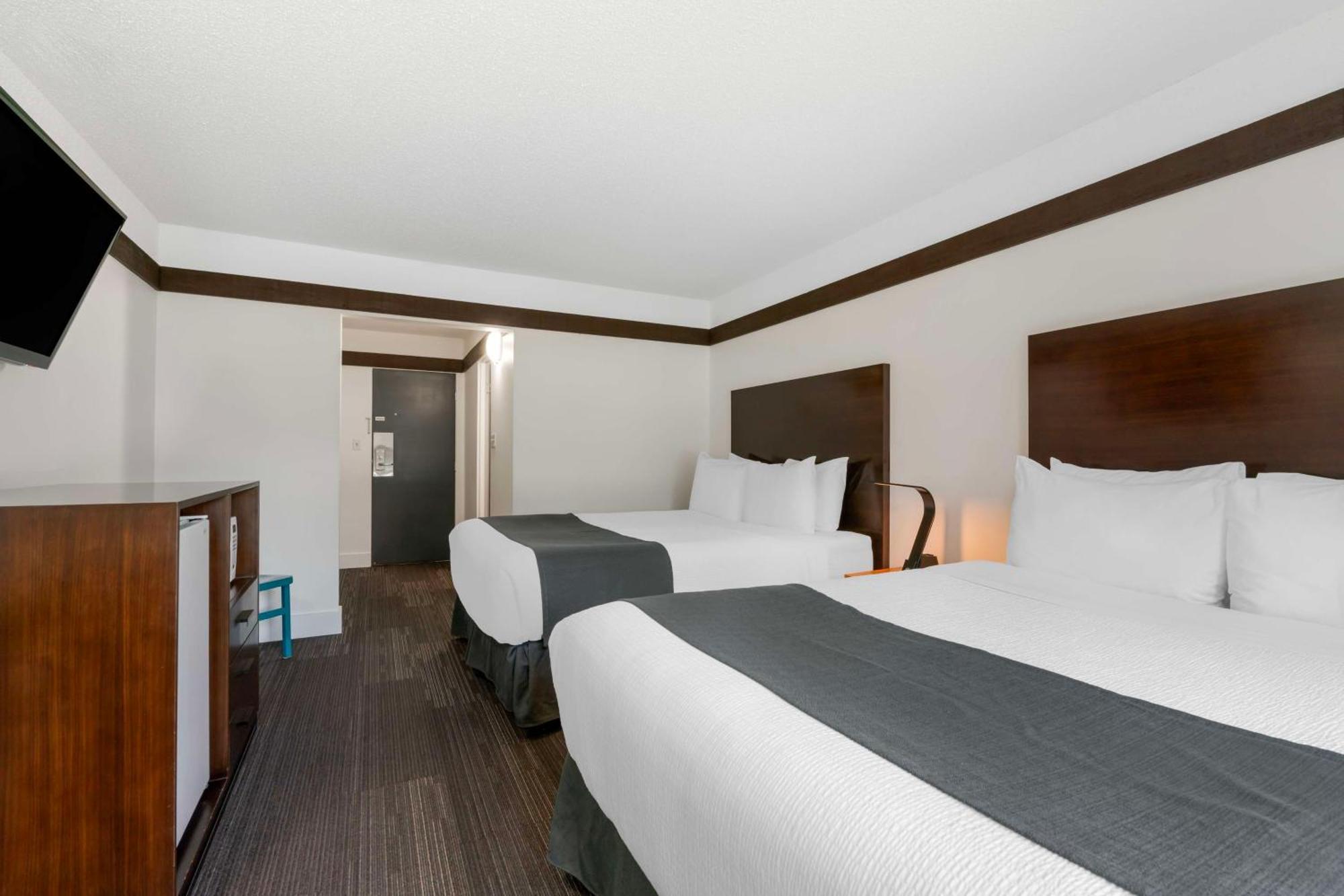 Stoke Hotel Surestay Collection By Best Western Revelstoke Exterior foto